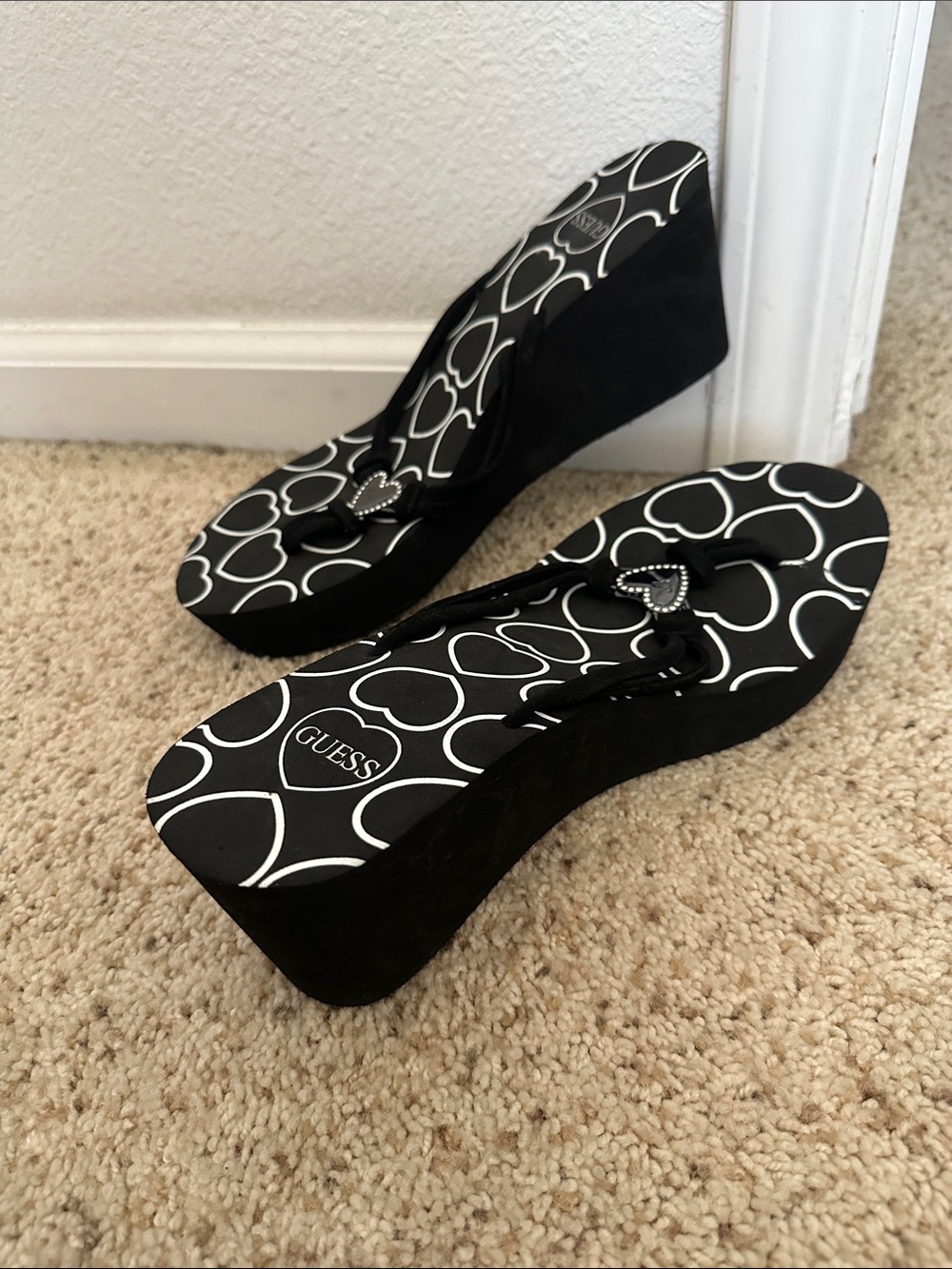 Guess Black Wedge Flip Flops with White Heart Print and Heart Charm - Picture 2 of 3